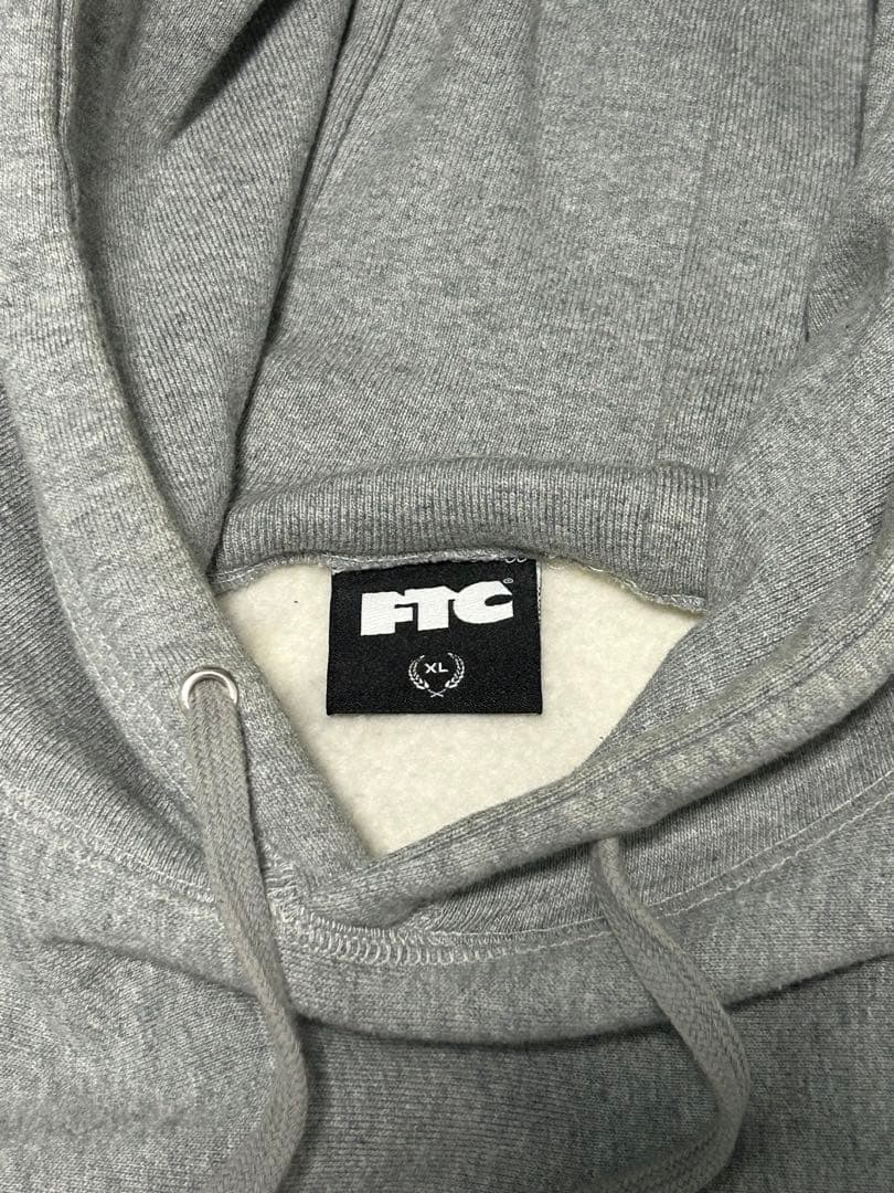 【大人気モデル】野村周平着用 FTC パーカー ボックスロゴ グレー 刺繍 XL