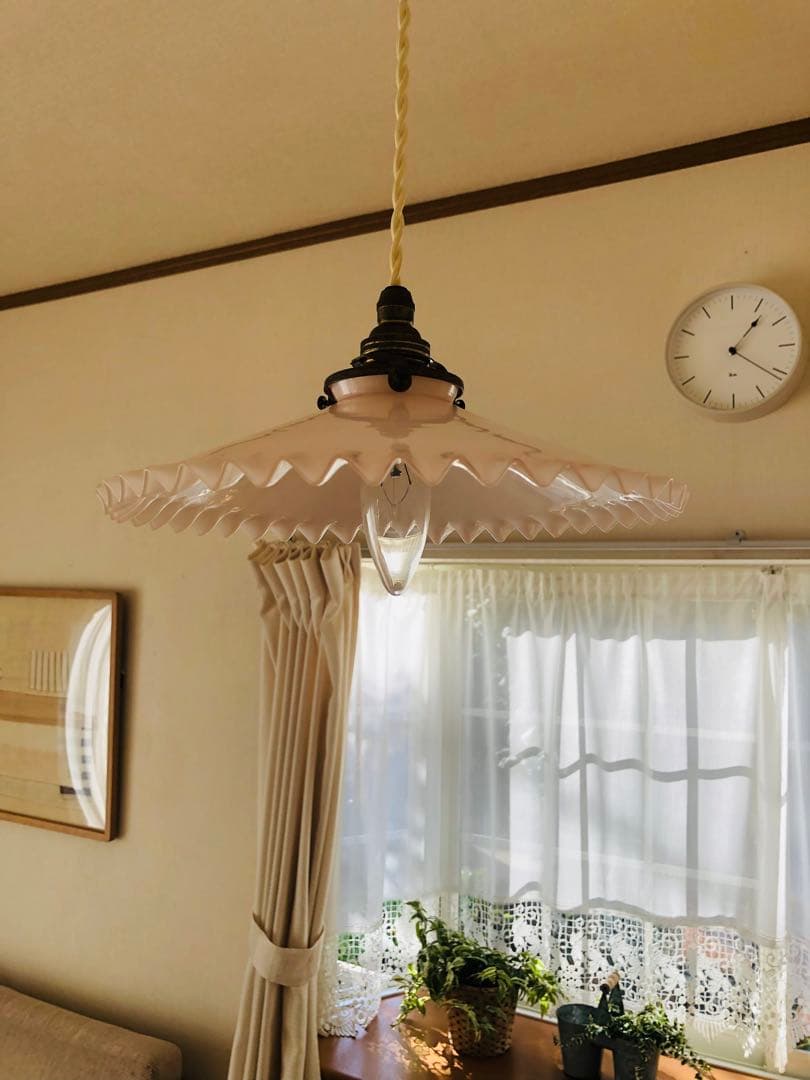 フランス　アンティーク　ミルクガラス　フリルシェード　ランプシェード　ピンク