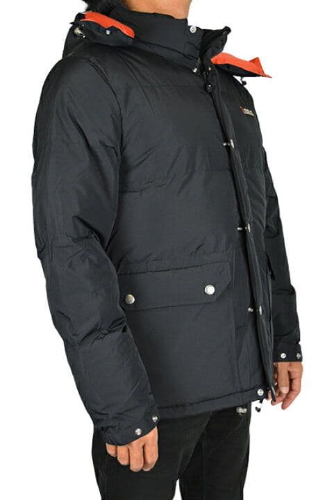 デウス・エクス・マキナ　SUMMIT PUFFER ジャケット 美品