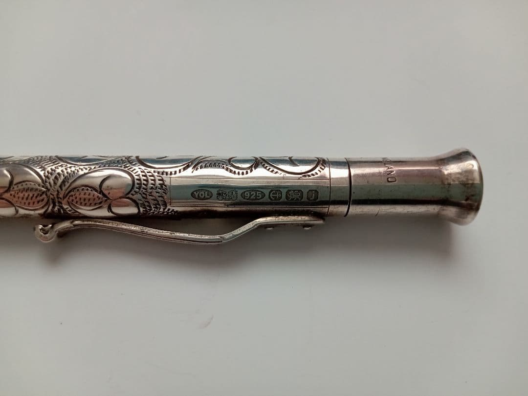 ヤード・オ・レッド　パーフェクタ　ビクトリアン　ペンシル