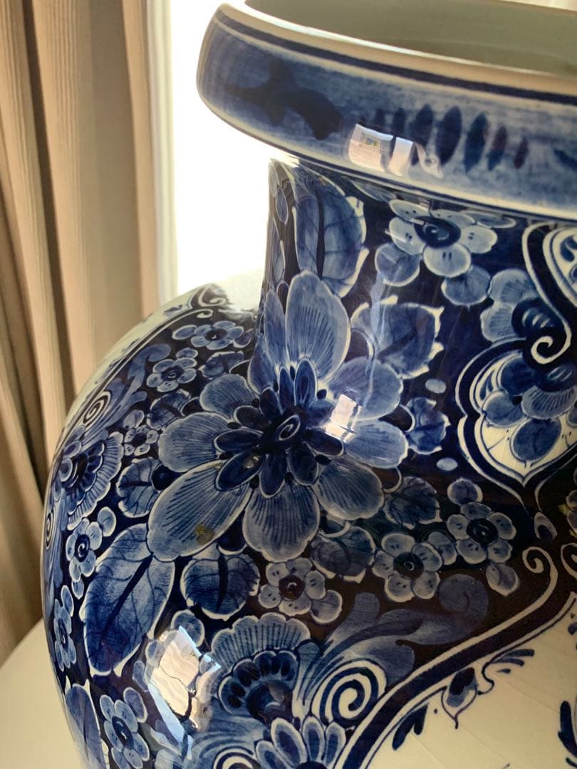 ロイヤルデルフト　破格！オランダのビンテージ超大型花瓶で細かく描き込まれた美術品
