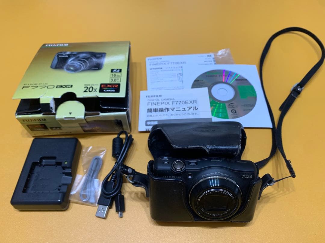 Fujifilm FINEPIX F770EXR コンパクトデジタルカメラ