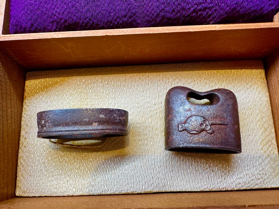 幕末の志士が愛用した刀の拵で使われた野晒図の縁頭