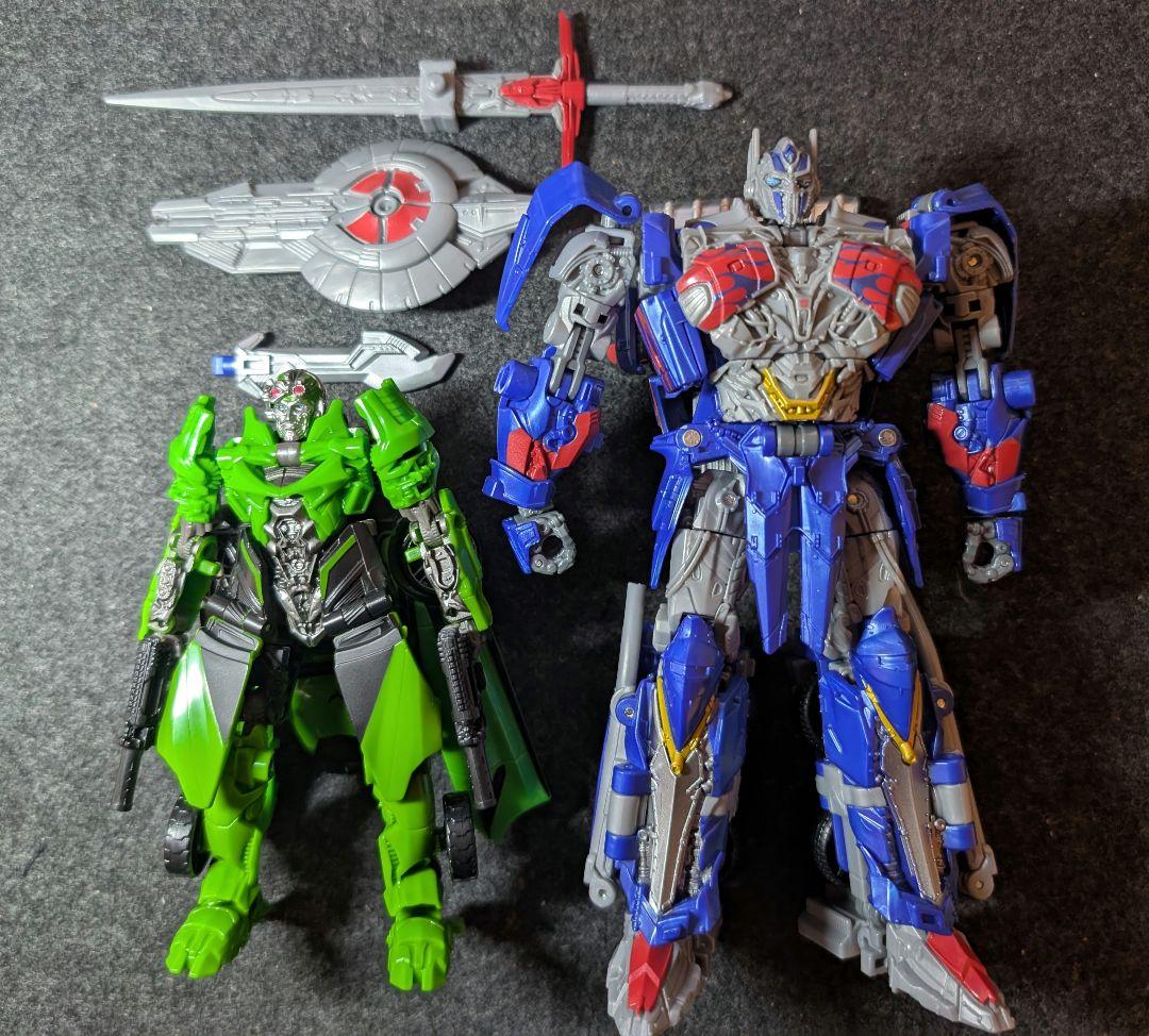 トランスフォーマー　スタジオシリーズ オプティマスプライム クロスヘアー