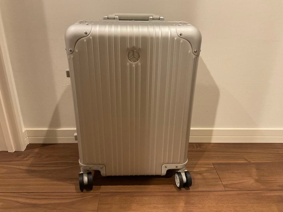 Mercedes-Benz シルバーキャリーケース