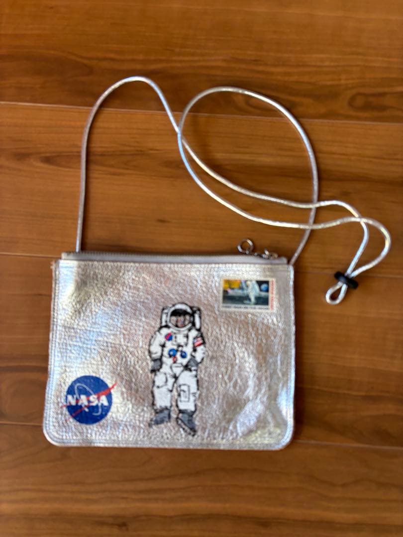 COXCOMB×BEAMSPlanets 別注「NASA」レザーサコッシュ