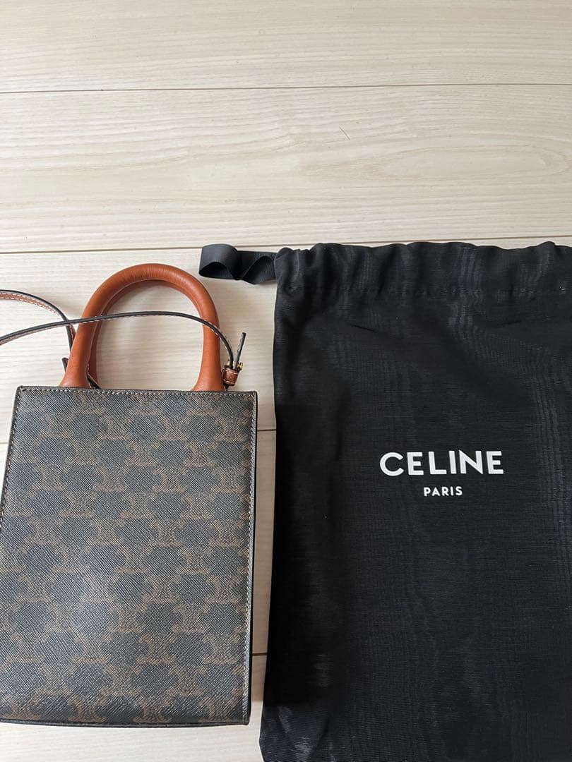 CELINE トリオンフ キャンバス ミニ カバ ヴァーティカル　1/14発送