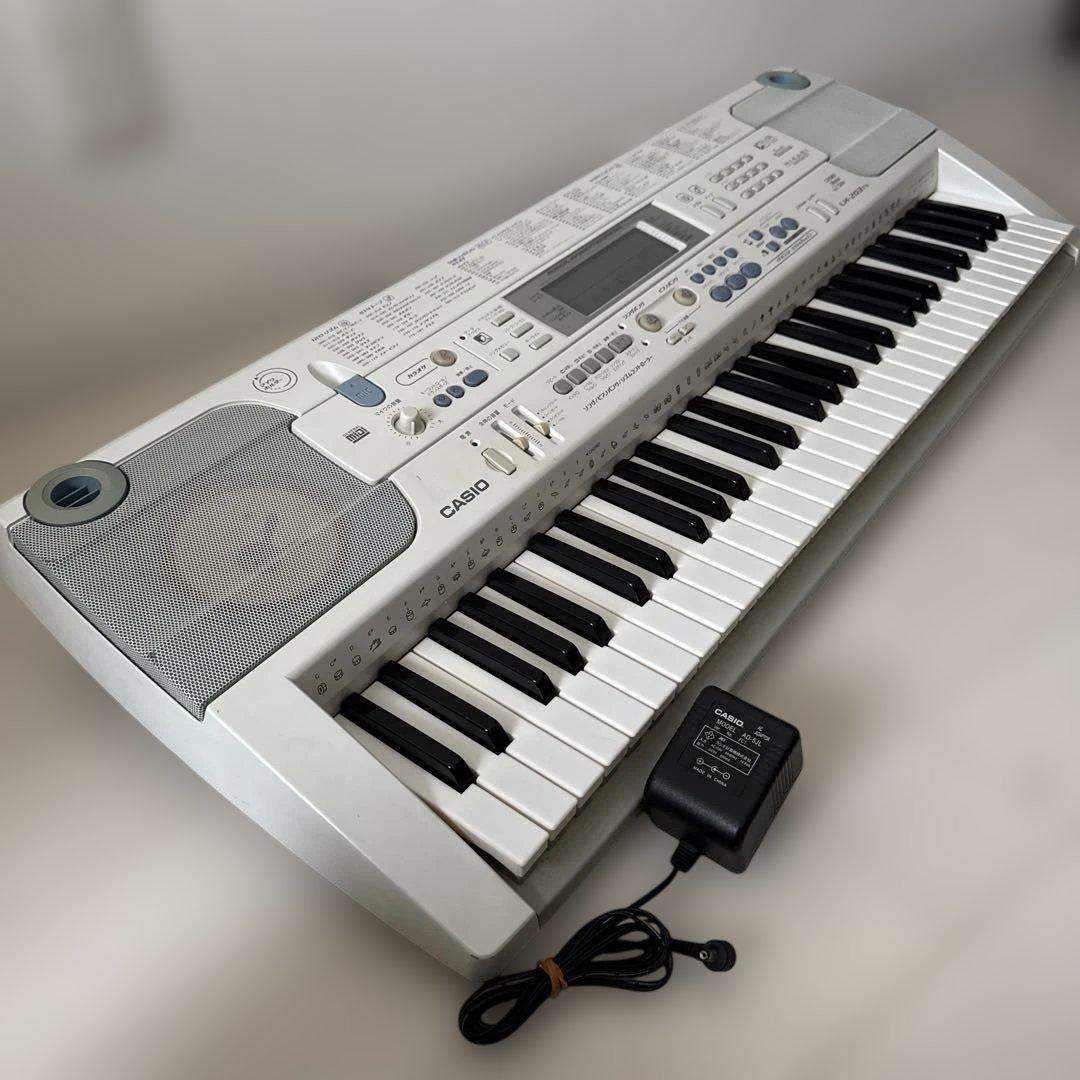 CASIO カシオ　電子ピアノ　電子キーボード　LK-203TV