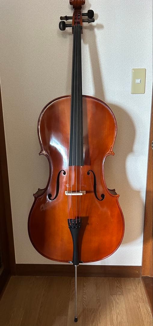 木製チェロと弓のセット