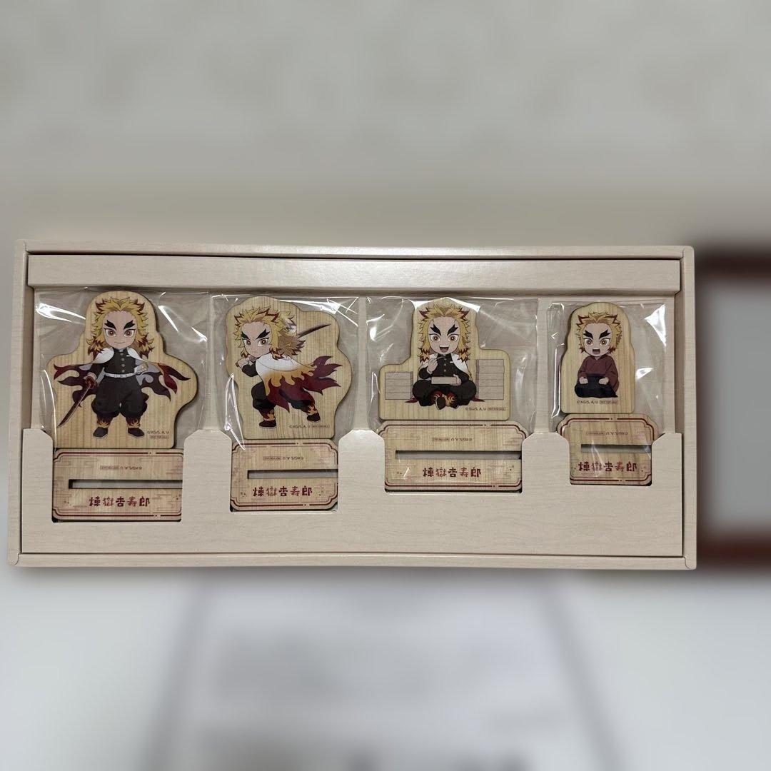 鬼滅の刃 木製マグネットスタンド 煉獄杏寿郎セット　300名限定