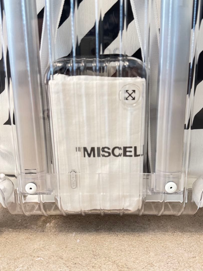 RIMOWA（リモワ）×off-white（オフホワイト）コラボキャリーケース