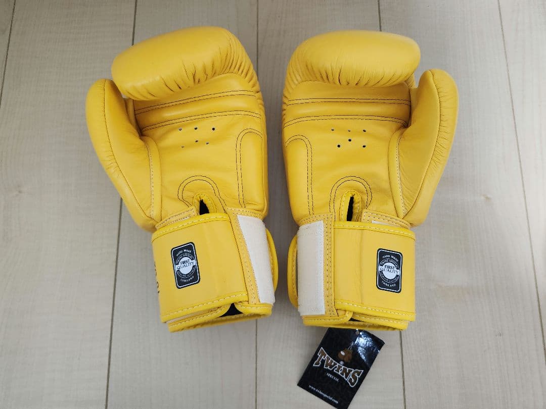 Twins Special ボクシンググローブ10oz