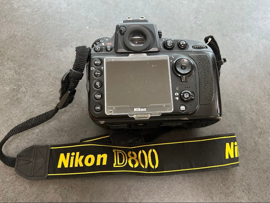 値下げ中！Nikon一眼レフ D800 動作確認済み 純正カメラストラップつき