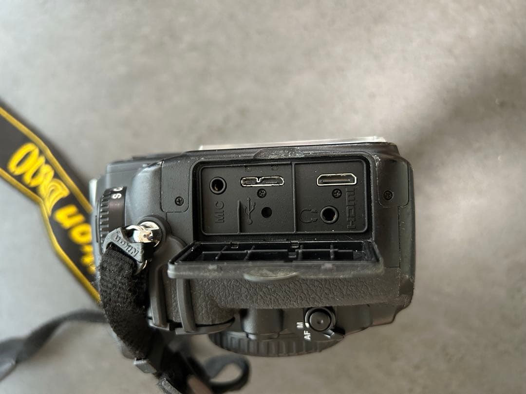 値下げ中！Nikon一眼レフ D800 動作確認済み 純正カメラストラップつき