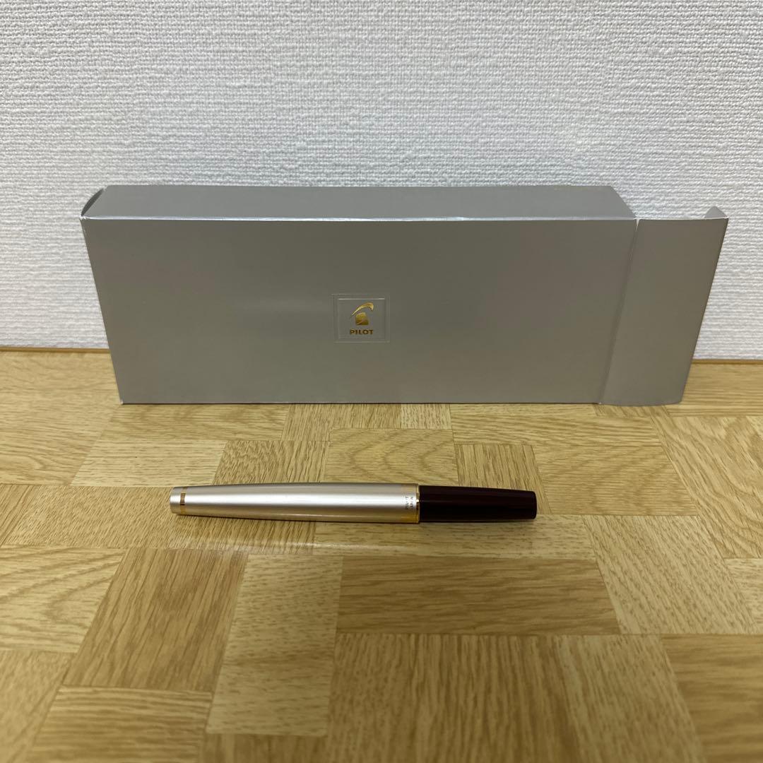 パイロット 万年筆　エリート ディープレッド ペン先 F（細字）　廃盤　インク付