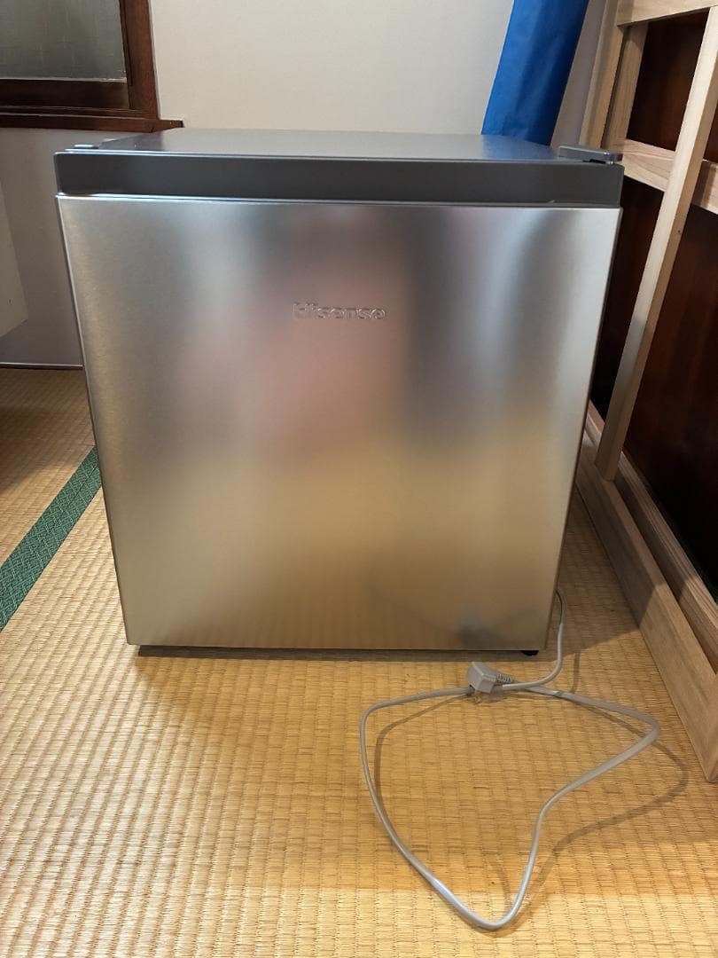【美品】2025年製　Hisense 国産小型冷蔵庫