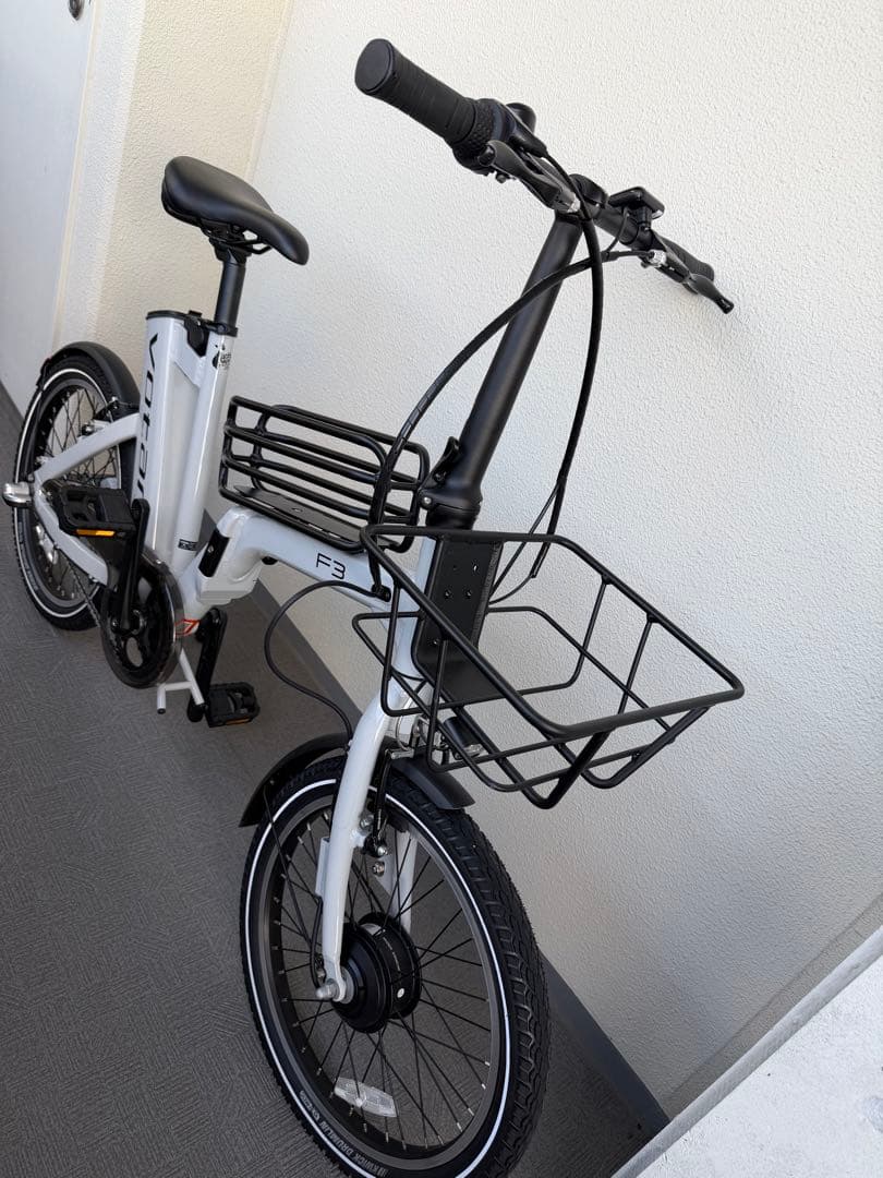 にゃた　BESV F3 電動アシスト折り畳み20インチモデル ライトグレー