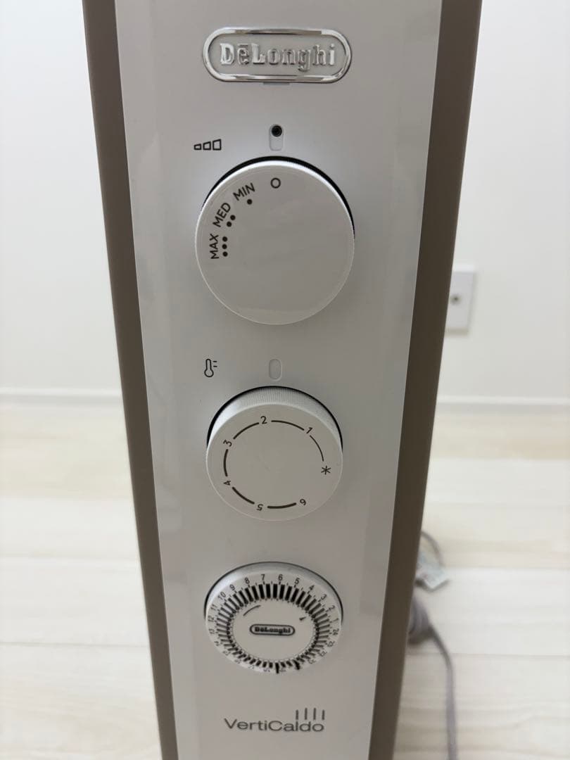 De'Longhi デロンギ オイルヒーター ヴェルティカルド