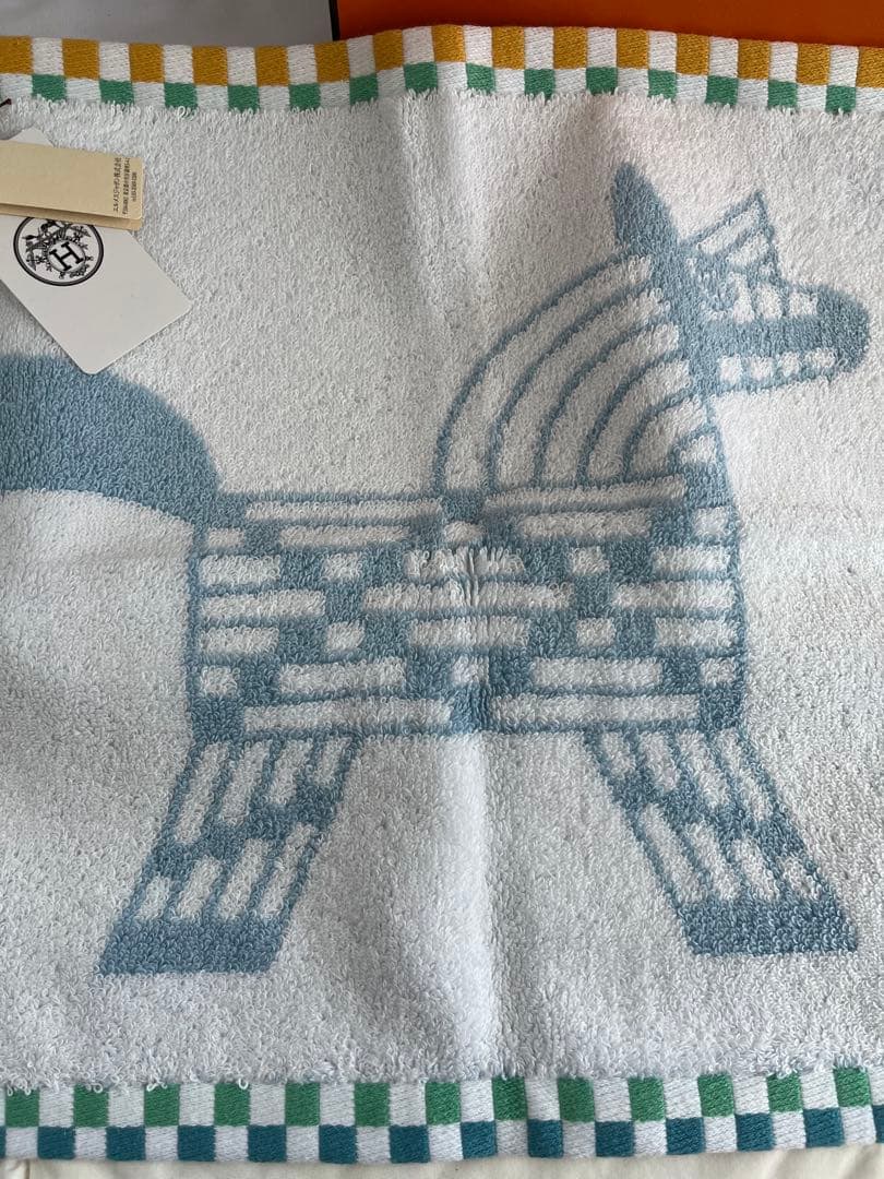 カレ・タオル 《アニモー・ナッテ》