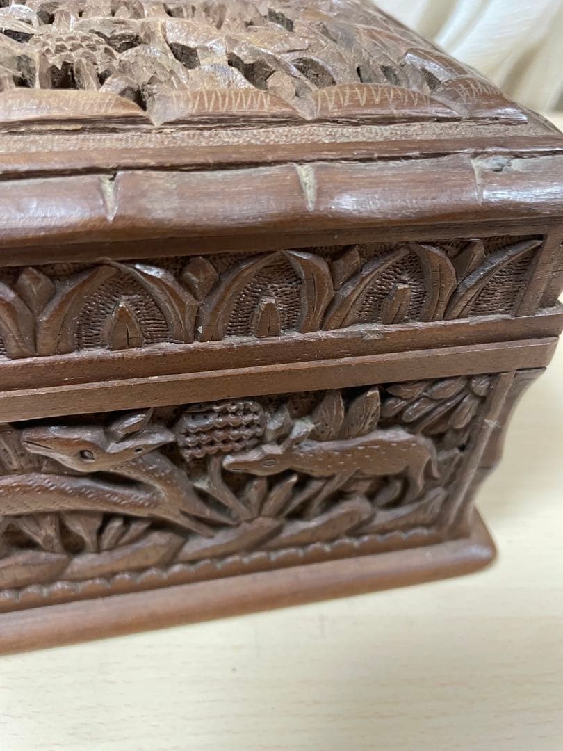 インド　アニマル　動物　カシミールヤギ　伝統工芸品　木製彫刻　ジュエルボックス