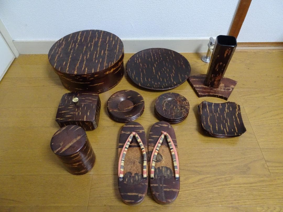 桜皮製品：10種類　茶びつ　茶托　菓子器　花瓶　大皿　茶托　　雪駄などde-5