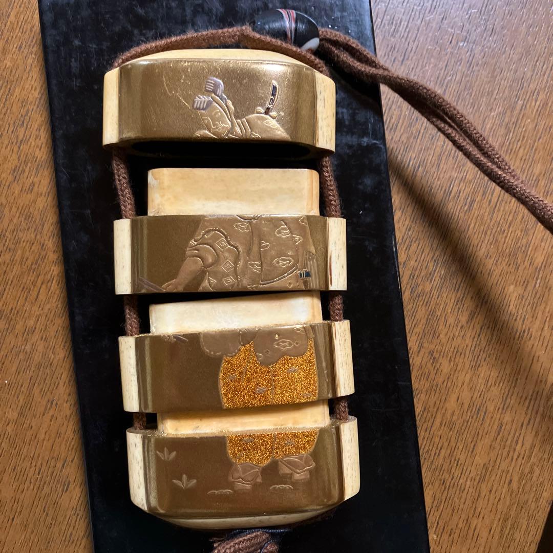 印籠　蒔絵　薬入れ　小物入れ　骨董　時代物