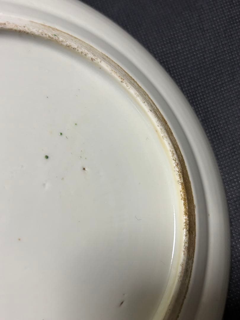 中国古美術品　清の時代　金彩粉彩人物花鳥中皿　21cm