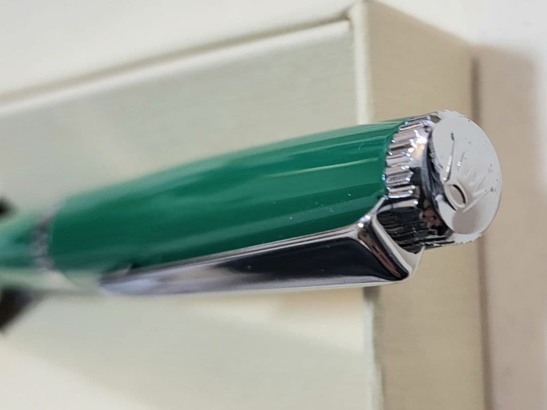 ロレックス ROLEX　グリーンボールペン　箱付き　新品