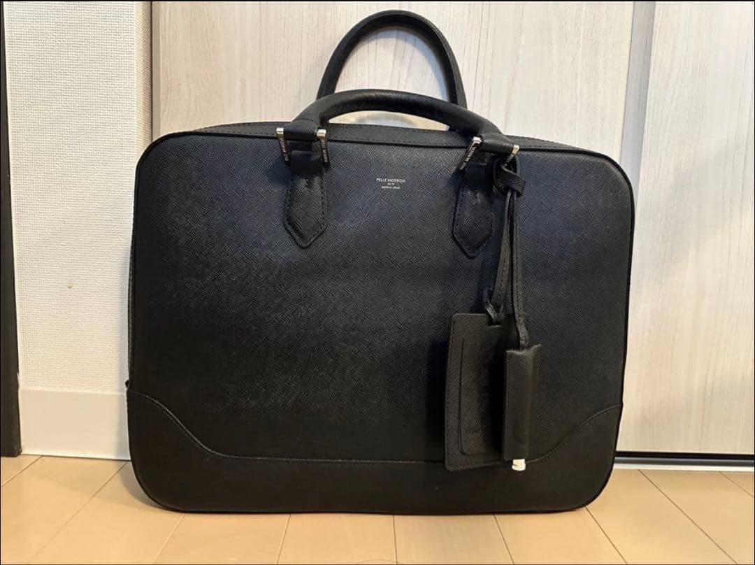 ペッレモルビダ キャピターノ CA010A 黒 1室タイプ