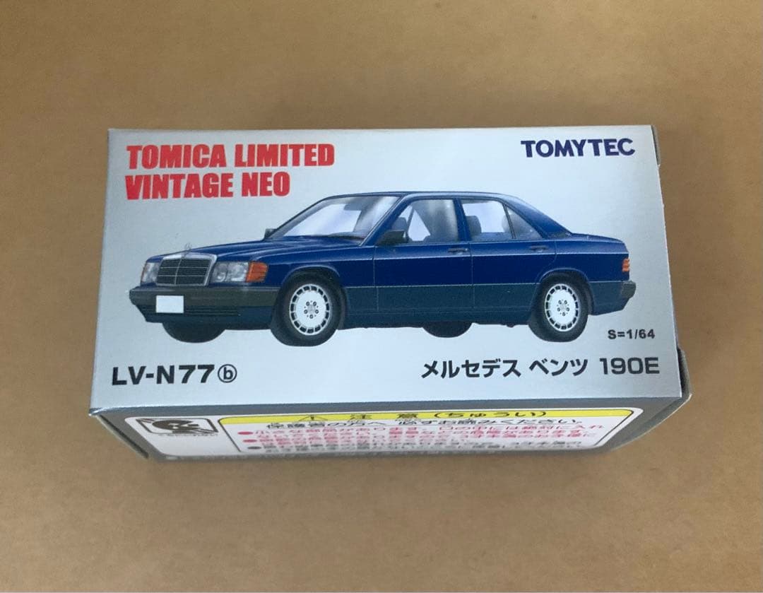 トミカ リミテッド ヴィンテージ ネオ　メルセデス ベンツ 190E　紺