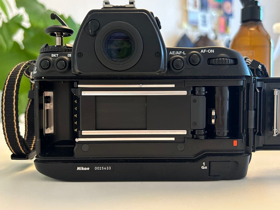 Nikon F6 腰痛持ちの店長