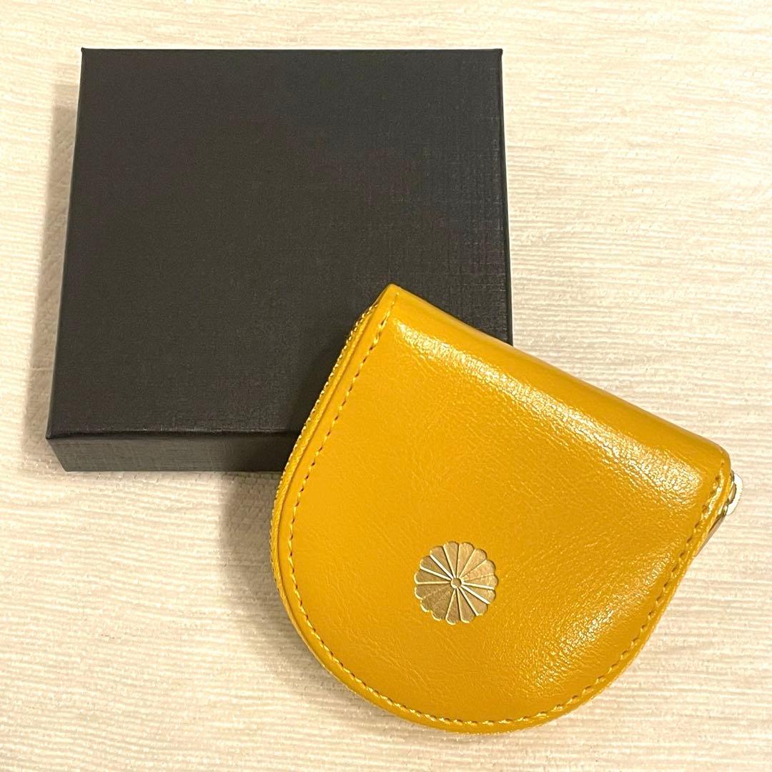 か*ん様 【新品未使用品】皇居　馬蹄型小銭入れ　ケース　黄色