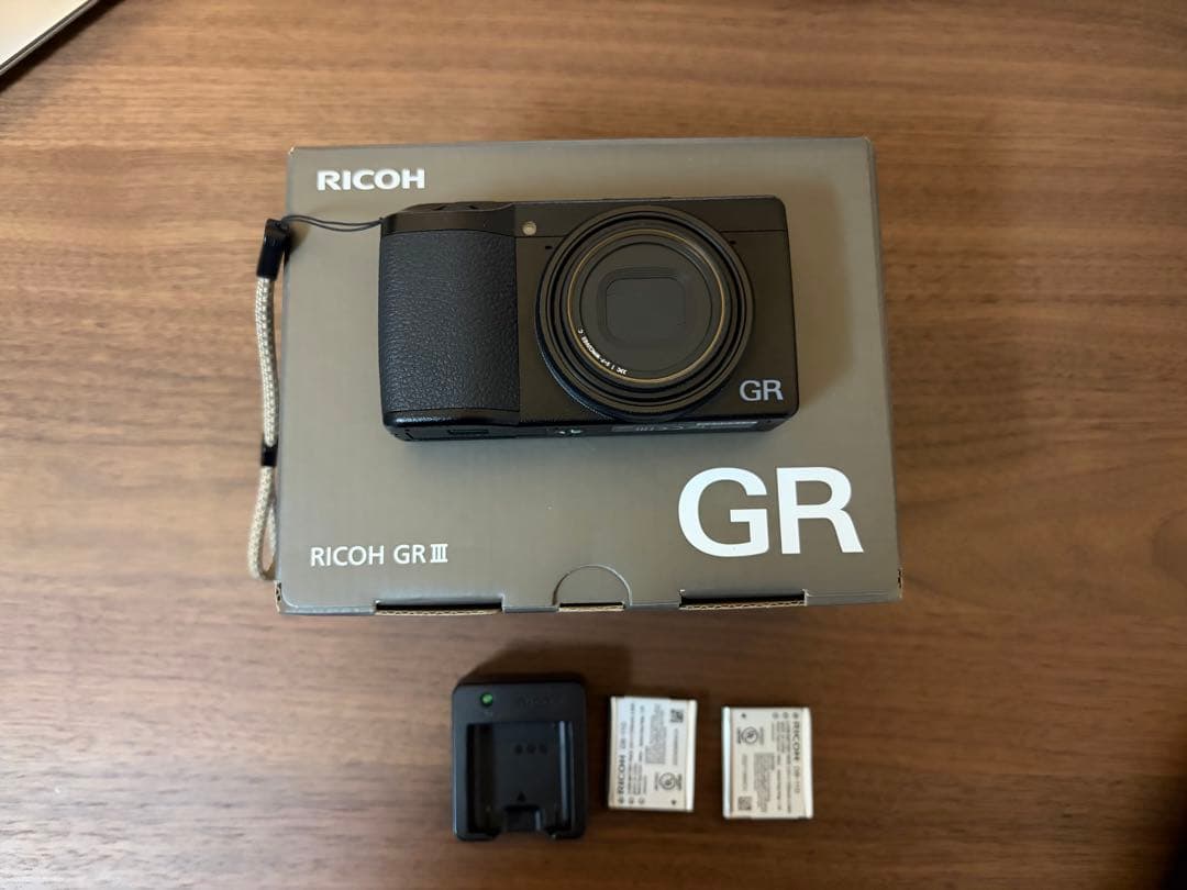 RICOH GR III 本体 バッテリー2個付き + gc-10 ソフトケース
