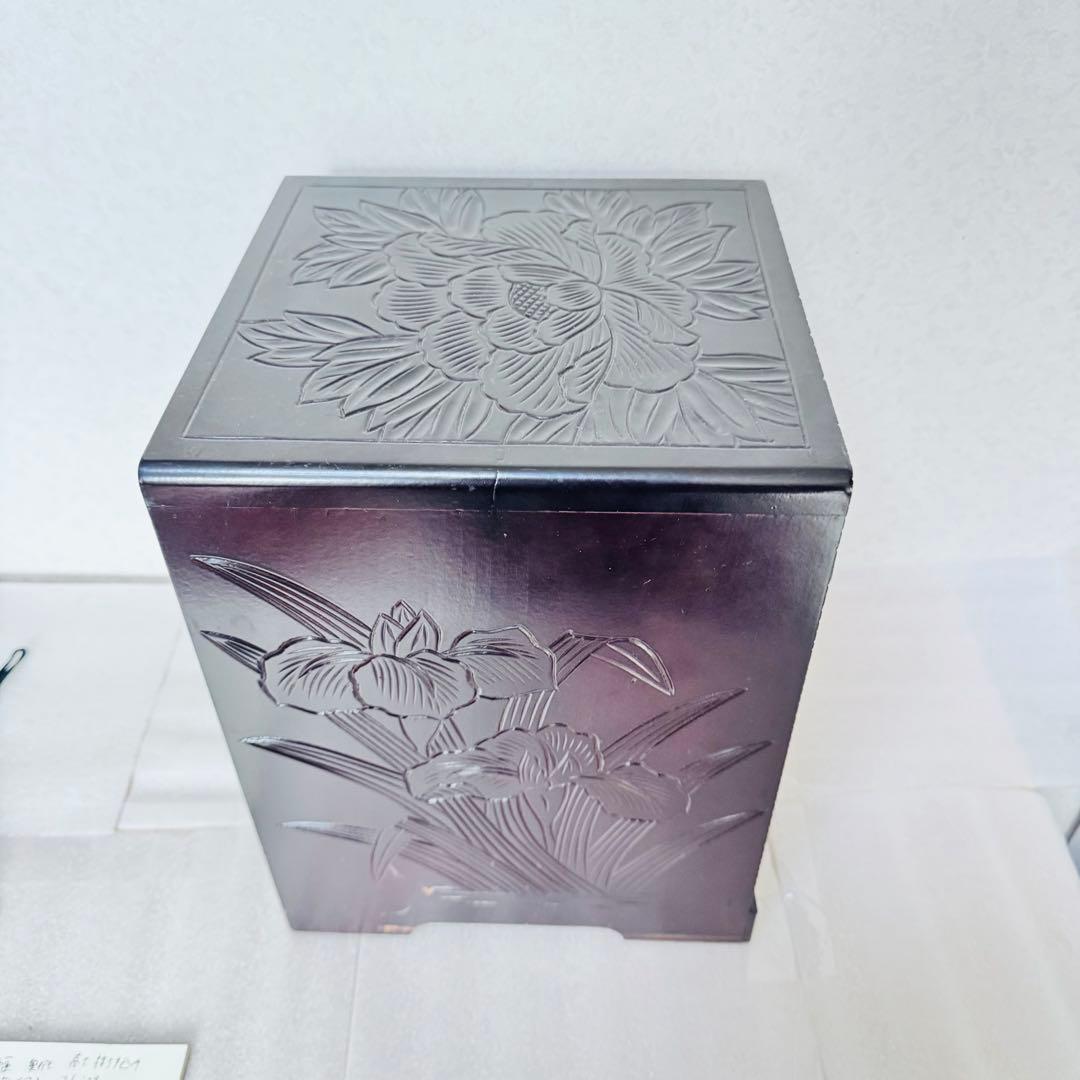 【極美品】日光彫 小箪笥 3段 卓上収納 花模様 内装赤 高級感 彫刻　伝統工芸