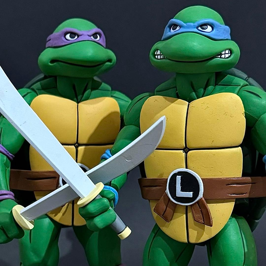 NECA ティーンエイジミュータントニンジャタートルズ レオナルド＆ドナテロ