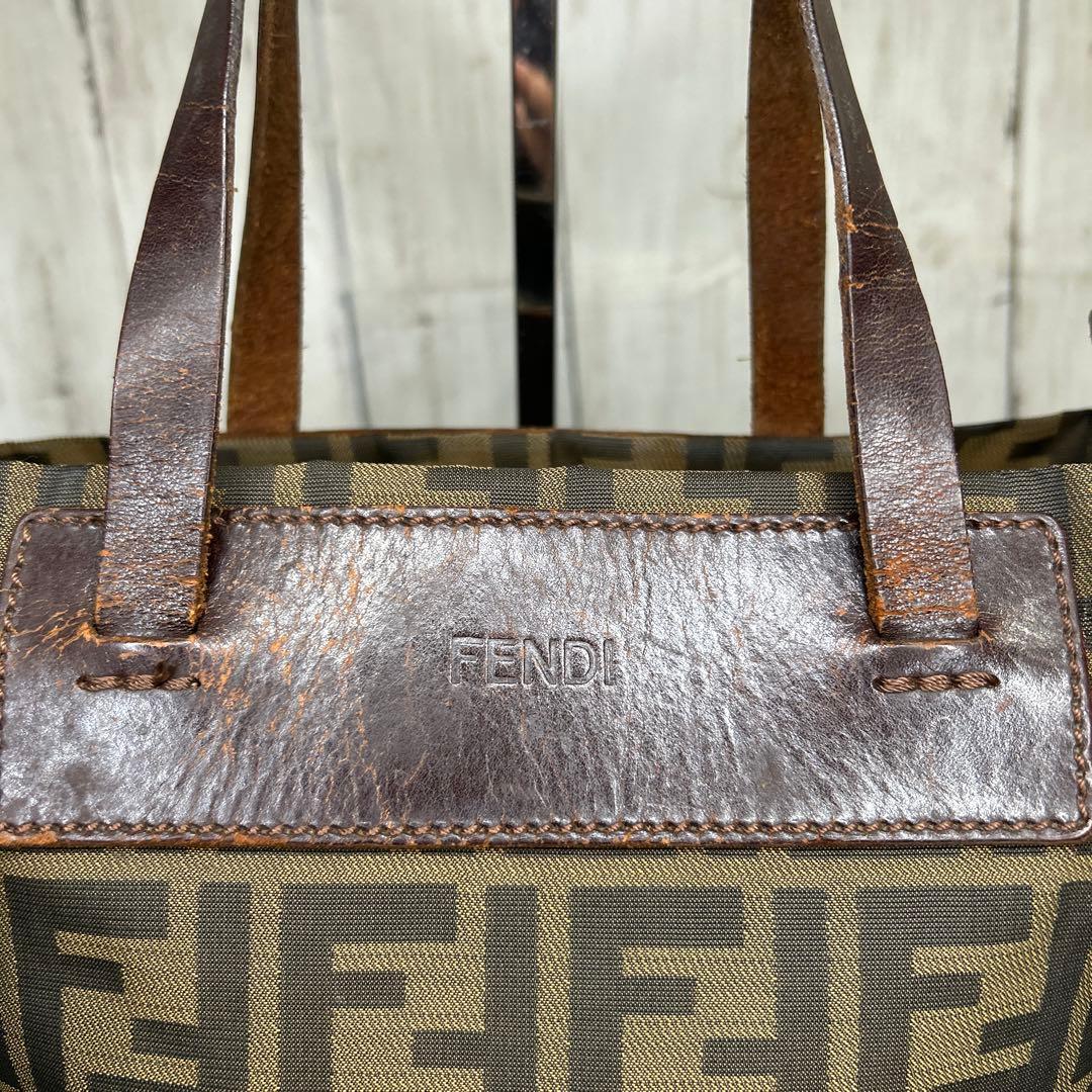 FENDI ズッカ　ロゴ　ハンドバッグ　FF ナイロン　レザー　ブラウン