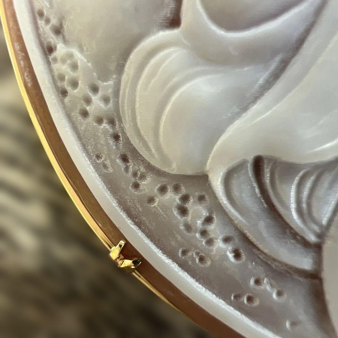 作家もの シェルカメオ　K18　ブローチ　ペンダントトップ　恋人たち