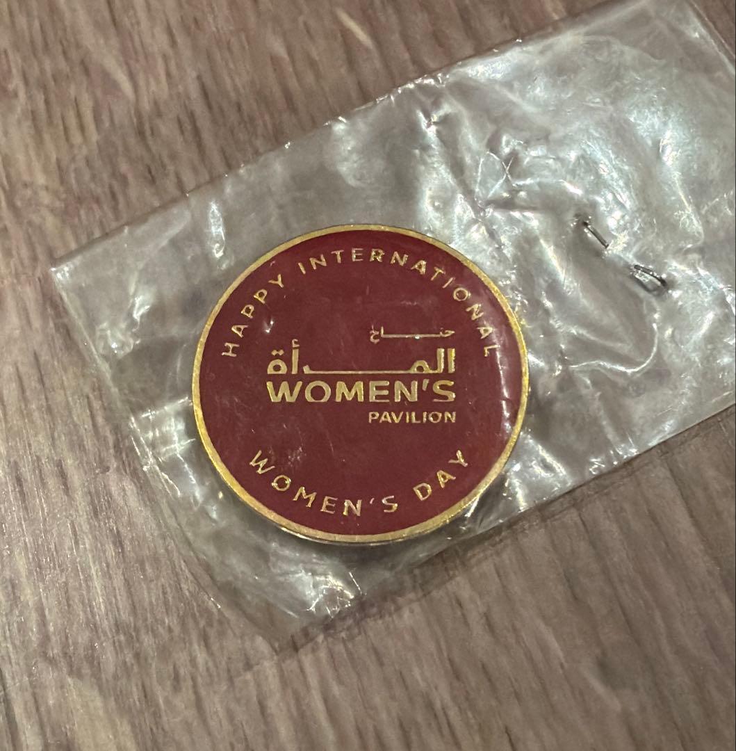ウィミンズパビリオンピンバッジ 2020万博ドバイ　新品未開封