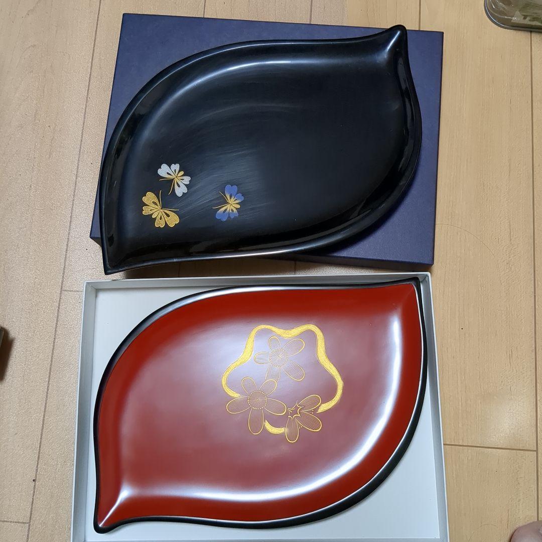 輪島塗り　漆器 菓子器 黒赤花模様