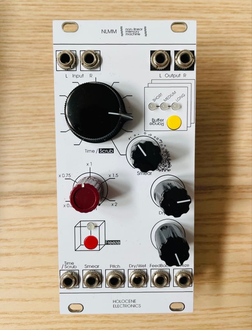 Holocene NonLinearMemory Machineモジュラーシンセ