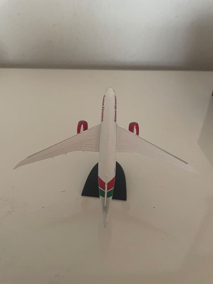 ホーム画面 4機ロイヤルブルネイ航空とウズベキスタン航空とケニヤ航空/エミ