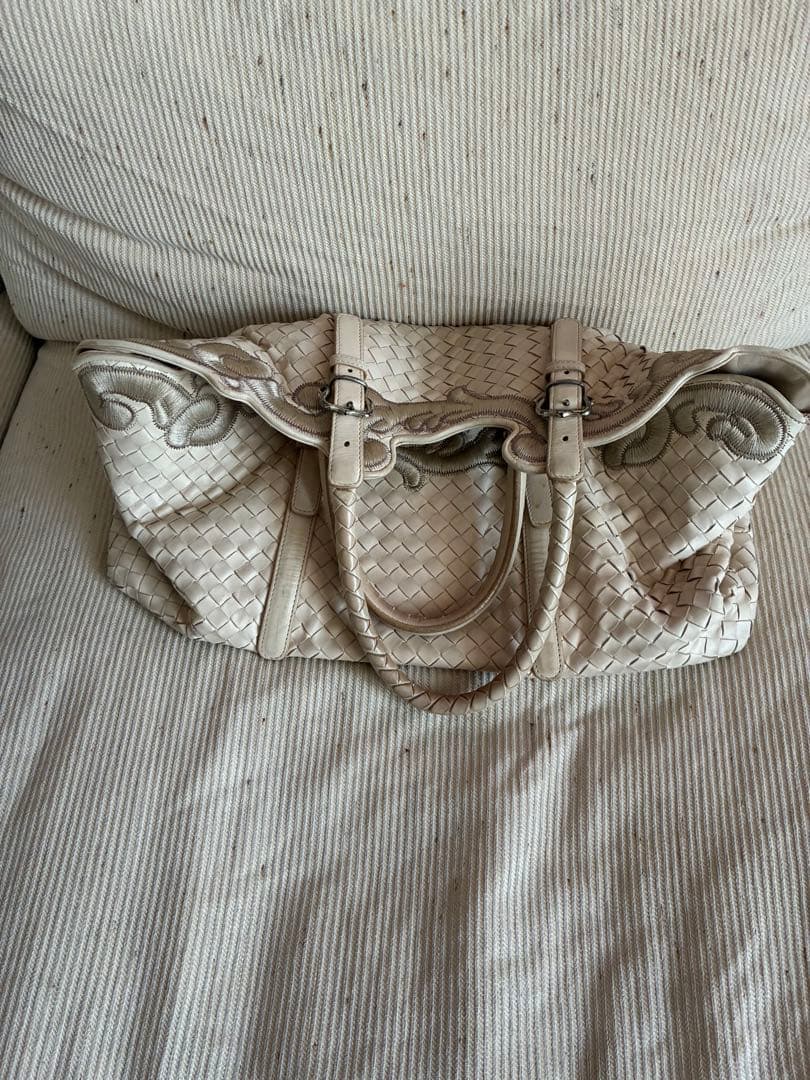 ボッテガ　ホワイト 編み込みデザイン バッグ