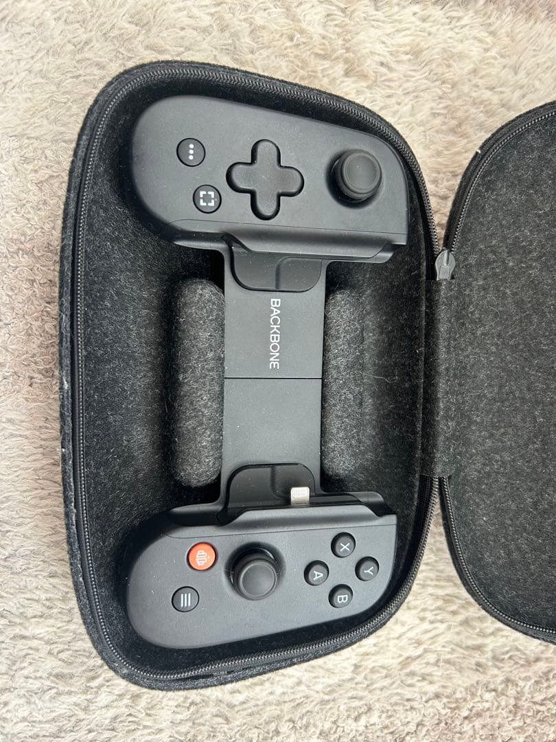 BACKBONE ゲームコントローラー ケース付き