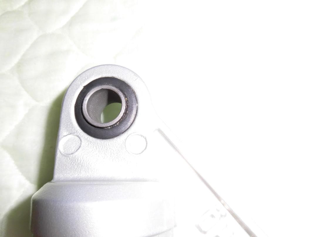 ヤマハＸＪＲ400　オーリンズリアサスペンション　バリオス2にも