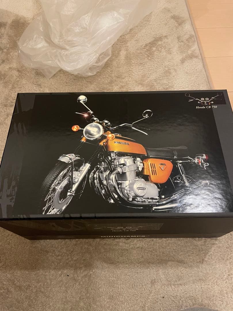 MINICHAMPS Honda CB 750 オレンジ 1/6