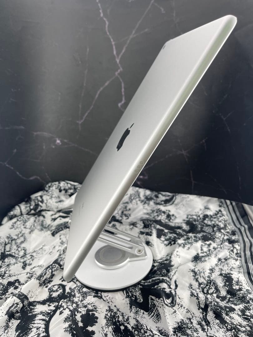 DTM・DAW Ipad 9 64Gb ( 98-99%)