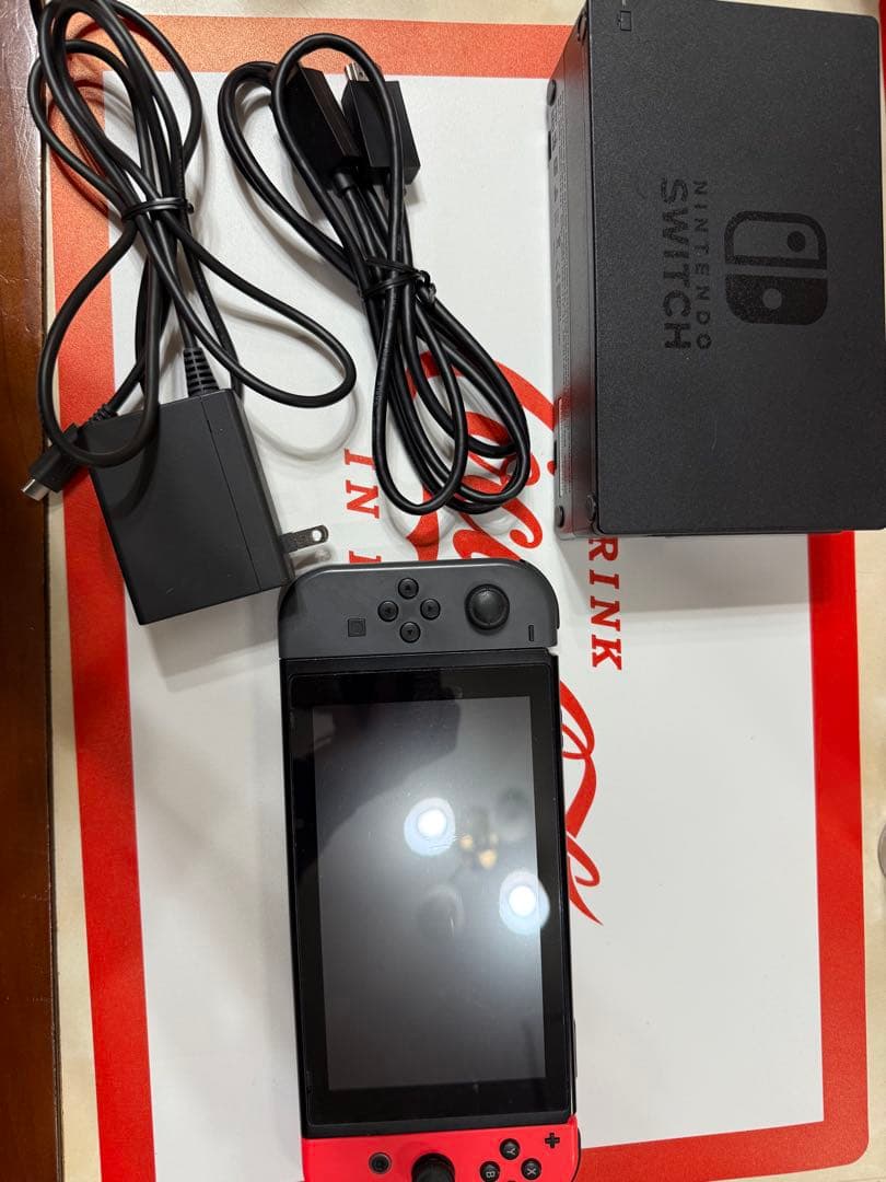 Nintendo Switch 赤/黒 本体