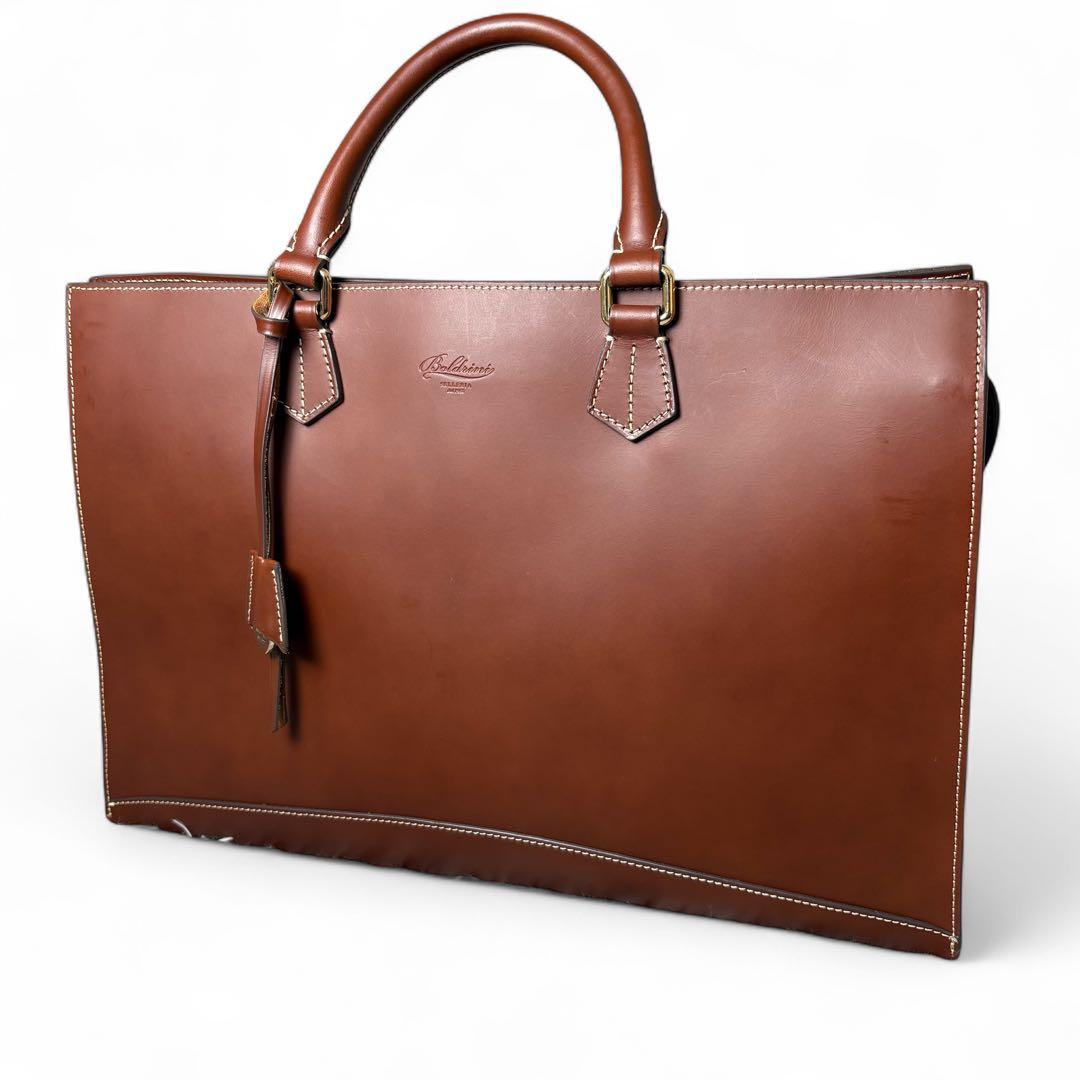 【極美品】ボルドリーニセレリア ビジネスバッグ レザー ブリーフケース　A4収納