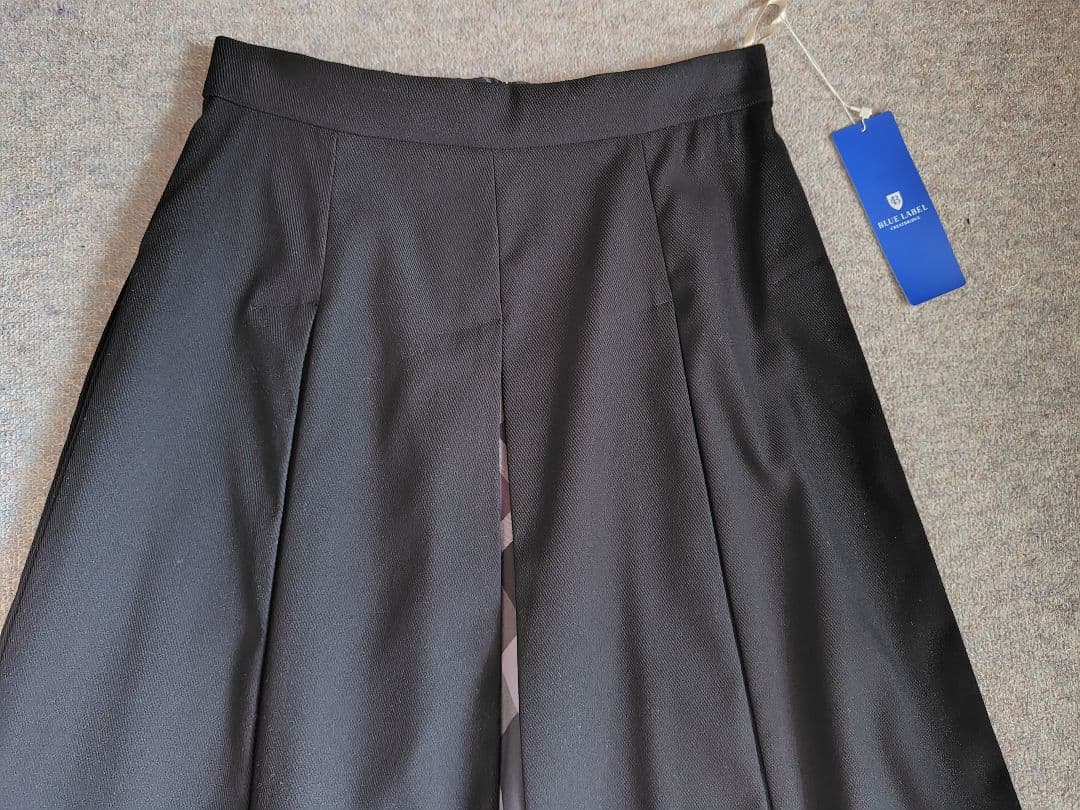 新品　ブルーレーベルクレストブリッジ　カルゼタックスカート　38　黒30800円