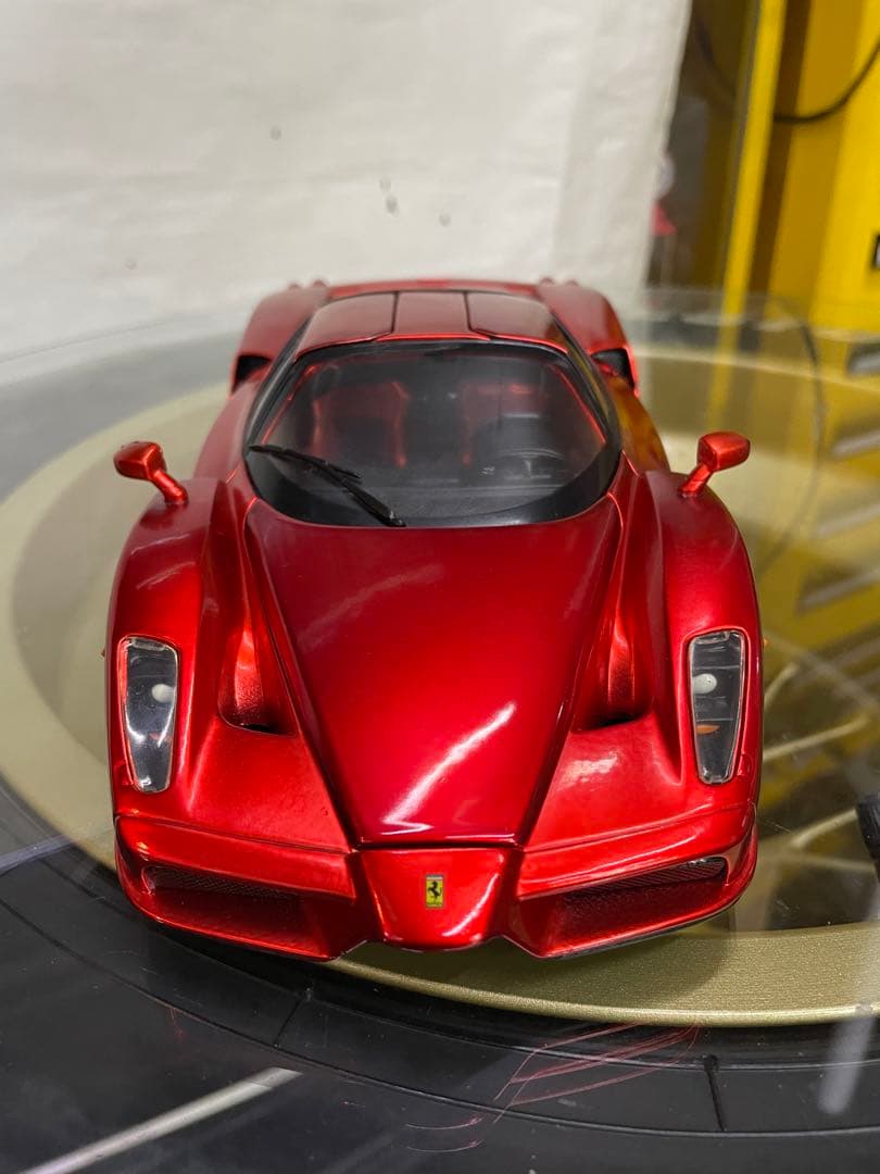 ホットウィール　ENZOフェラーリ